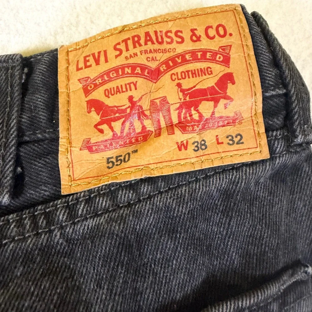 Levis 550 Relaxed Fit Tapered Leg Jeans Mens 38x32 Faded Black Denim 5-Pocket